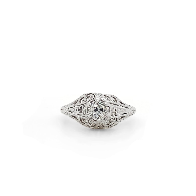 Beautiful Antique Platinum Filigree Diamond Ring