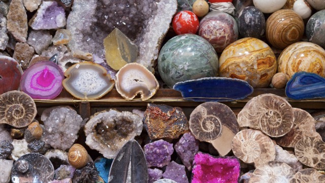 ethically sourced gemstones 